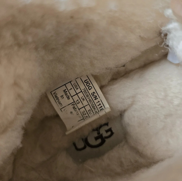 UGG ALENA KIDS MOCCASIN CHESTNUT SUEDE SLIPPERS US KIDS SIZE 1 - Picture 5 of 8